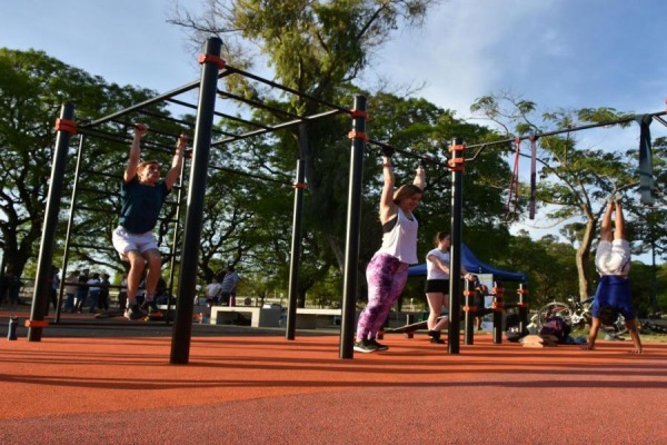 Banco de Abdominales para Parques de Calistenia - Deportes Urbanos