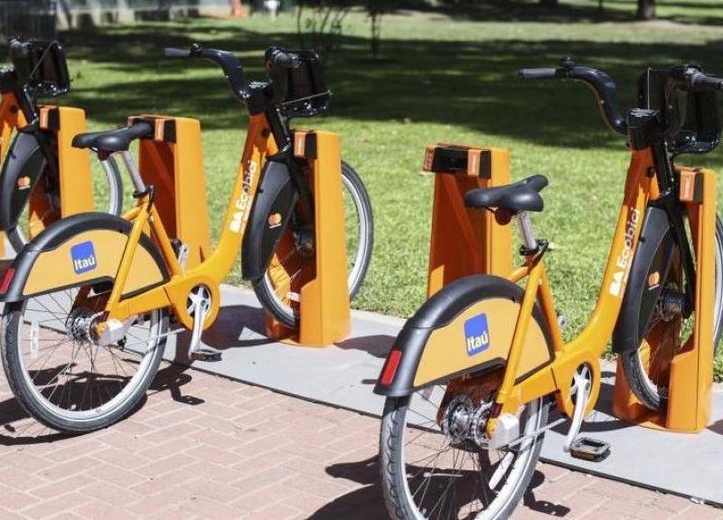 Las bicicletas en azules copar n la Ciudad de Buenos Aires tras el